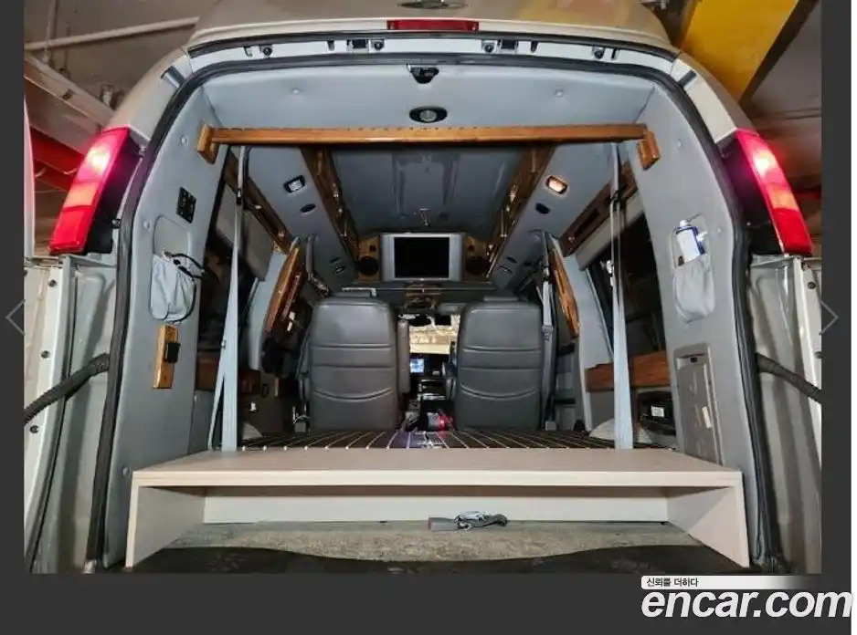 Chevrolet Express Van 2005 5.3 Автомат в Москве № 475098, фото 6