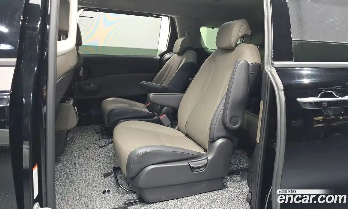 Kia Canival 2025 2.2 Автомат в Москве № 51519, фото 12