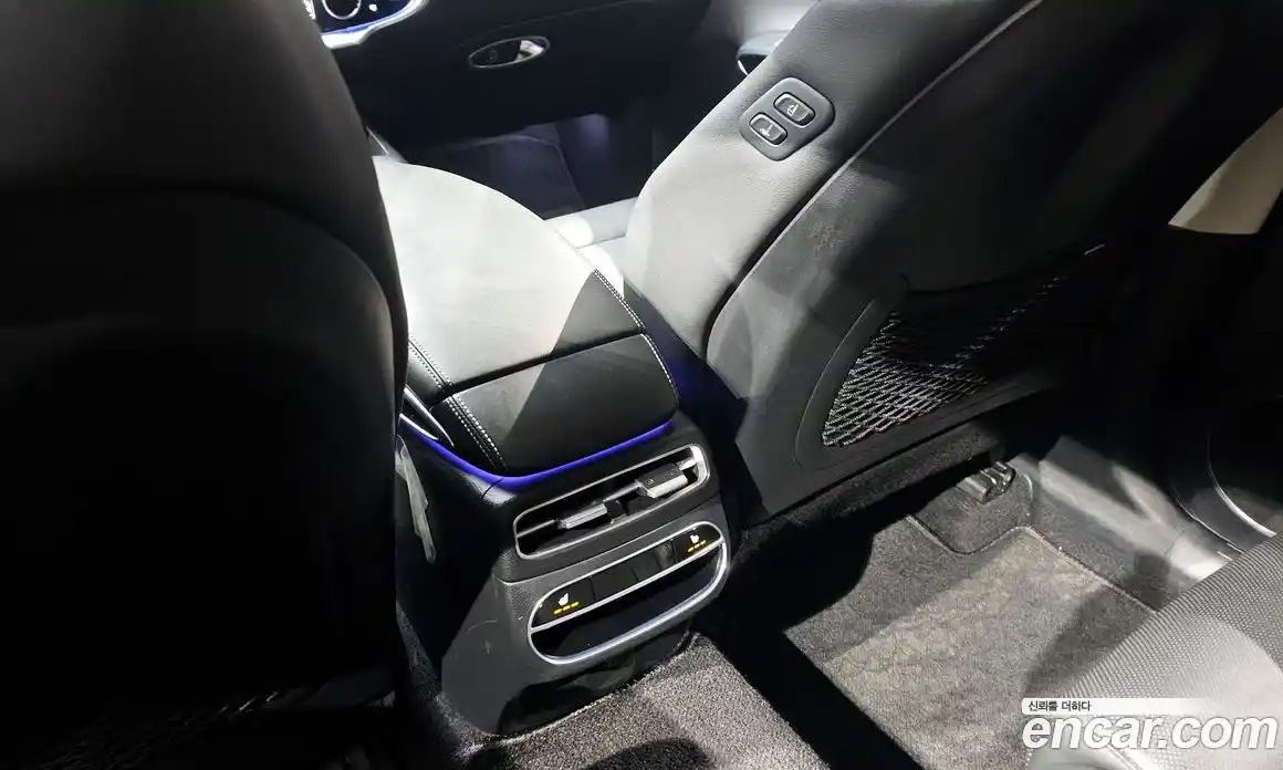 Genesis GV70 2023 2.5 Автомат в Москве № 56354, фото 17