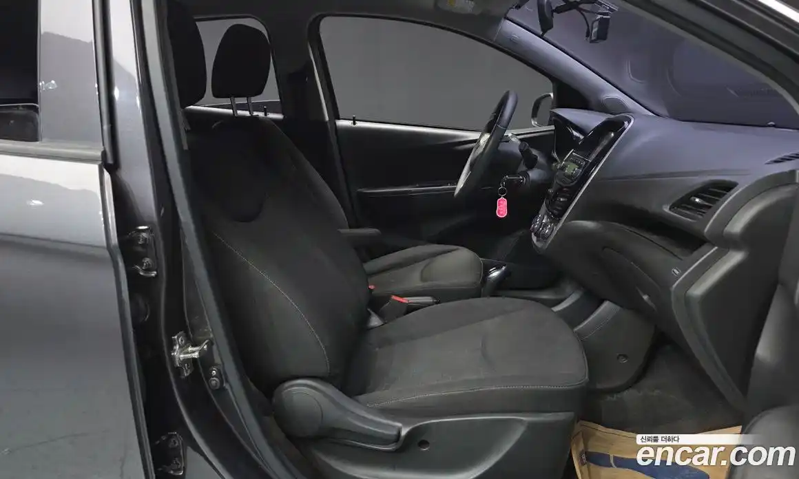 Chevrolet Spark 2016 1.0 Автомат в Москве № 72865, фото 11