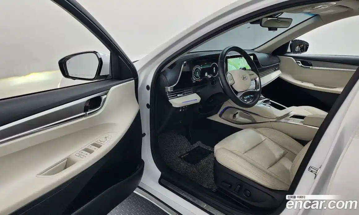 Hyundai Grandeur 2022 2.5 Автомат в Москве № 8419, фото 9