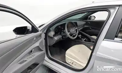 Hyundai Avante 2024 1.6 Автомат в Москве № 9295, миниатюра 4