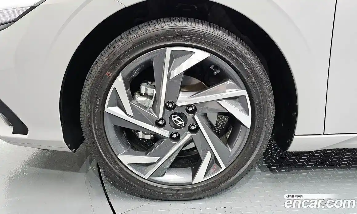 Hyundai Avante 2024 1.6 Автомат в Москве № 9295, фото 8