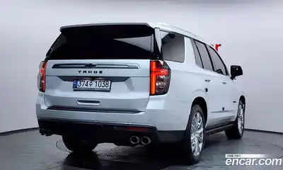 Chevrolet Tahoe 2022 6.2 Автомат в Москве № 104720, миниатюра 2