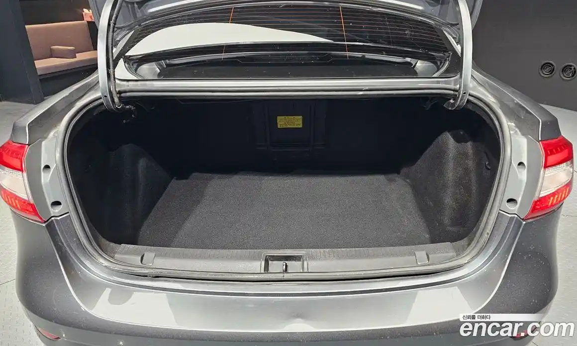 Renault SM3 2016 1.6 Автомат в Москве № 106344, фото 7