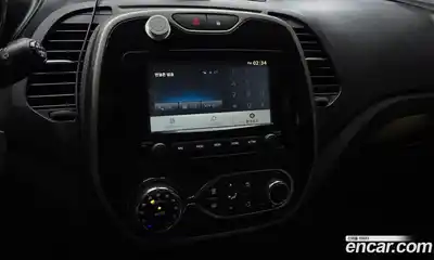 Renault QM3 2015 1.5 Автомат в Москве № 107284, миниатюра 12