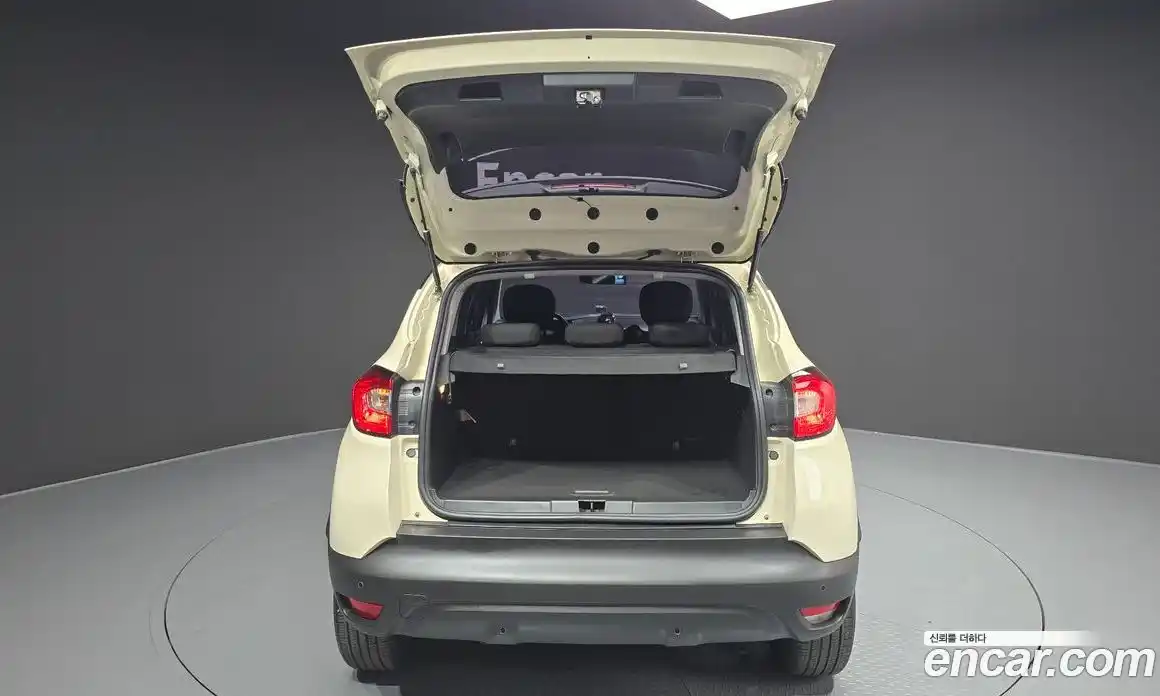 Renault QM3 2015 1.5 Автомат в Москве № 107284, фото 6