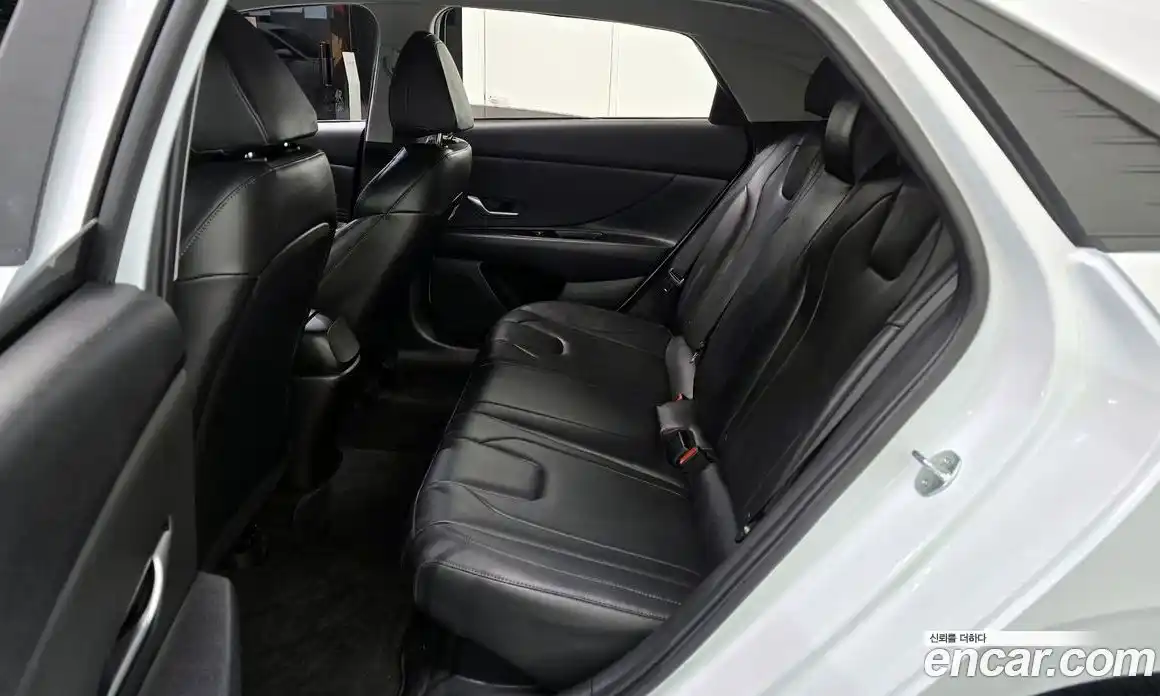 Hyundai Avante 2023 1.6 Автомат в Москве № 111205, фото 20