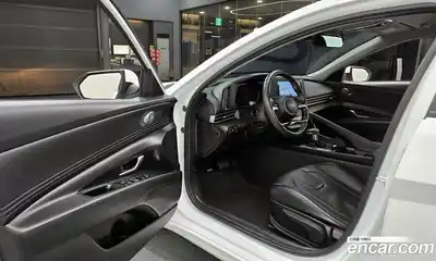 Hyundai Avante 2023 1.6 Автомат в Москве № 111205, миниатюра 9