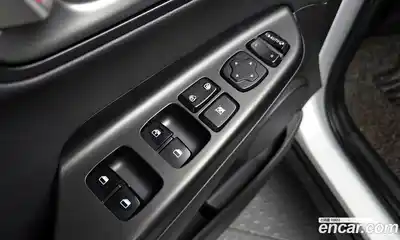 Hyundai Kona 2019 1.6 Автомат в Москве № 112787, миниатюра 12