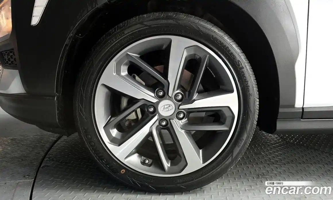 Hyundai Kona 2019 1.6 Автомат в Москве № 112787, фото 18