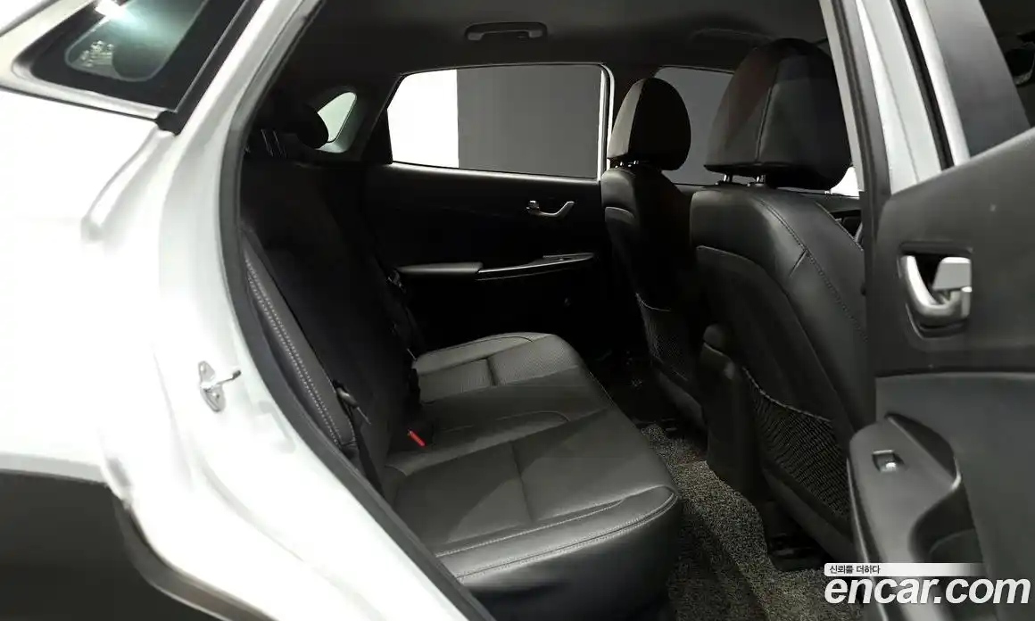 Hyundai Kona 2019 1.6 Автомат в Москве № 112787, фото 8