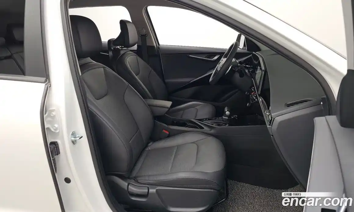 Kia Niro 2022 1.6 Автомат в Москве № 114337, фото 15