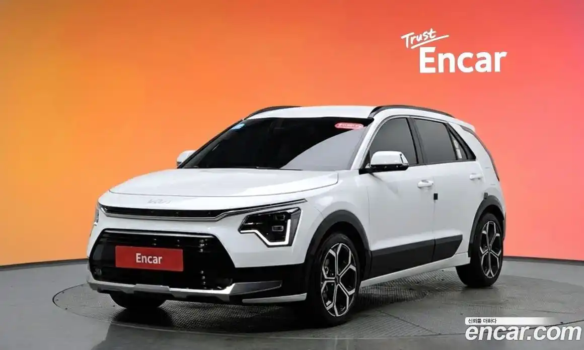 Kia Niro 2022 1.6 Автомат в Москве № 114337, фото 3