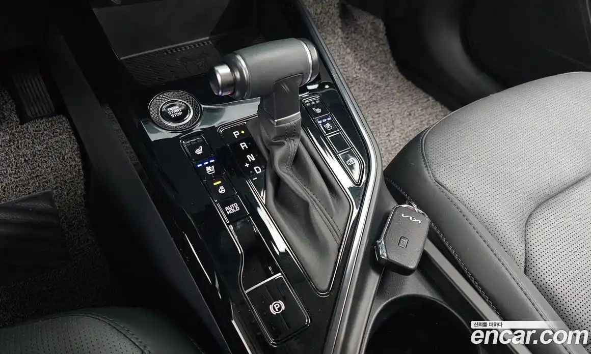 Kia Niro 2022 1.6 Автомат в Москве № 114337, фото 9