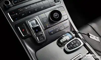 Hyundai Santa Fe 2021 2.2 Автомат в Москве № 118054, миниатюра 4