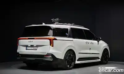 Kia Canival 2024 3.5 Автомат в Москве № 121193, миниатюра 4