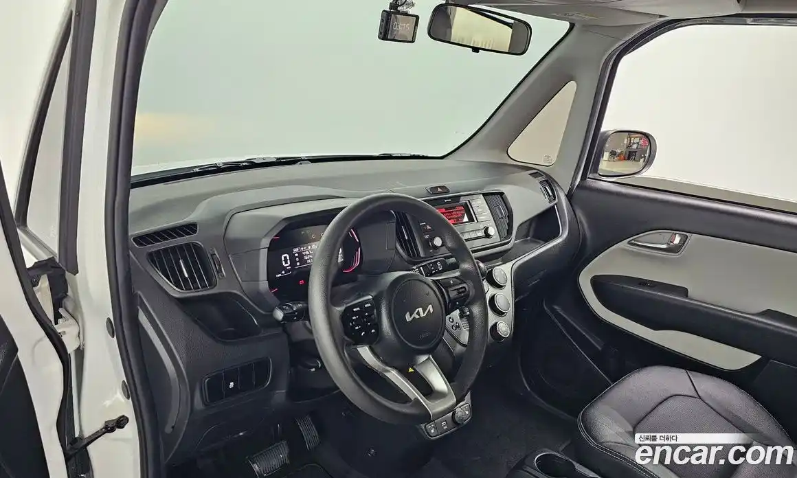 Kia Ray 2023 1.0 Автомат в Москве № 122189, фото 11