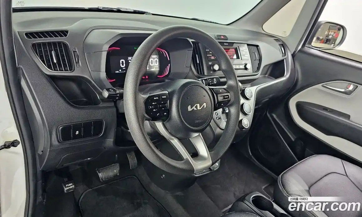 Kia Ray 2023 1.0 Автомат в Москве № 122189, фото 17