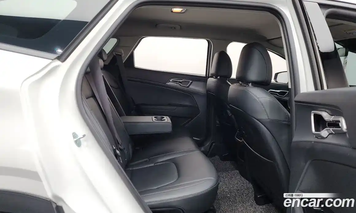 Kia Sportage 2023 1.6 Автомат в Москве № 122198, фото 8