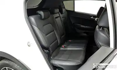 Kia Sportage 2021 2.0 Автомат в Москве № 126923, миниатюра 7