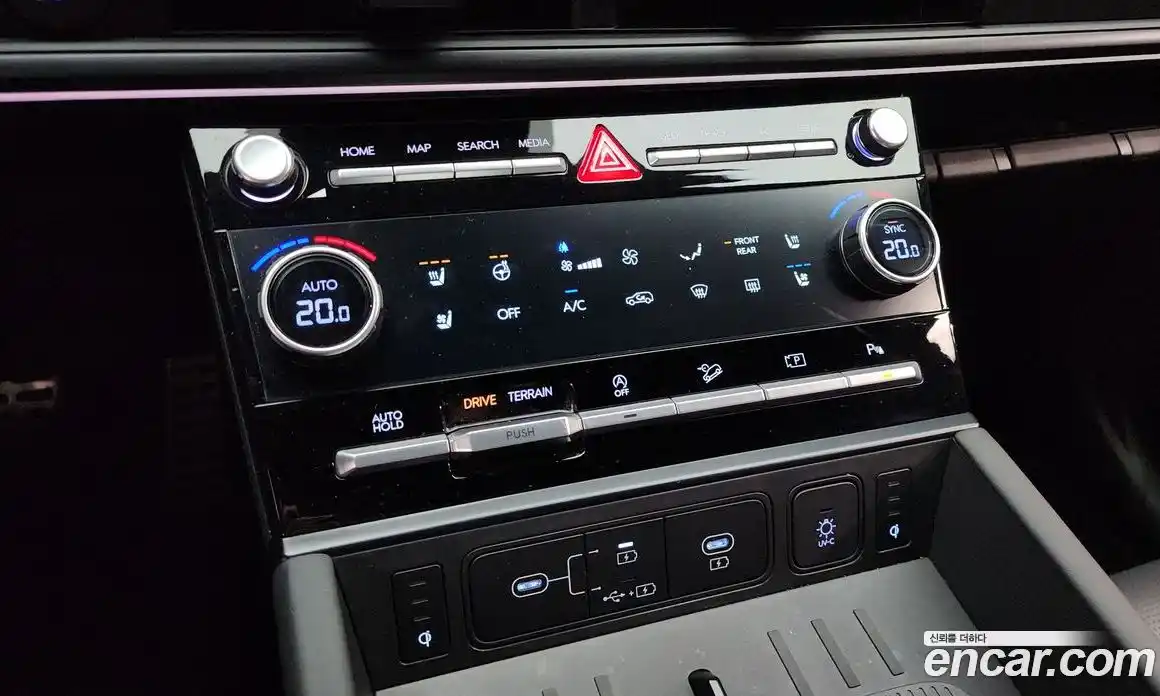 Hyundai Santa Fe 2025 2.5 Автомат в Москве № 129859, фото 12