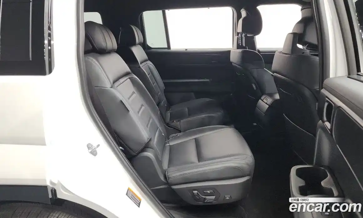 Hyundai Santa Fe 2025 2.5 Автомат в Москве № 129859, фото 13