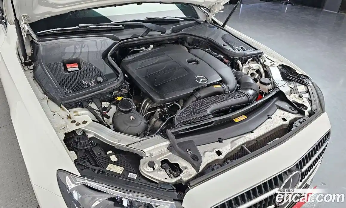 Mercedes-Benz E-Class 2021 2.0 Автомат в Москве № 135960, фото 16