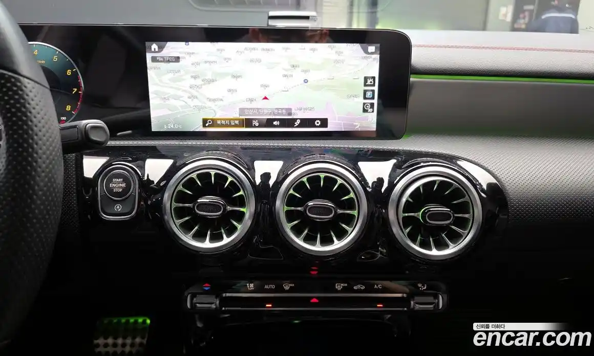 Mercedes-Benz CLA-Class 2023 2.0 Автомат в Москве № 139642, фото 11