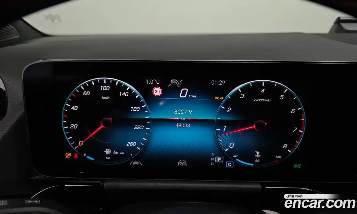 Mercedes-Benz GLA-Class 2023 2.0 Автомат в Москве № 142287, фото 4