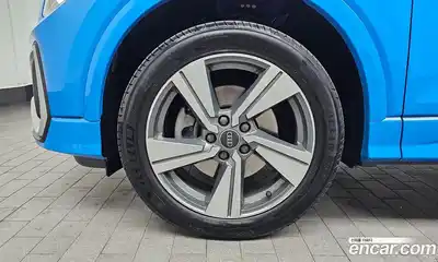 Audi Q2 2023 2.0 Автомат в Москве № 154653, миниатюра 5