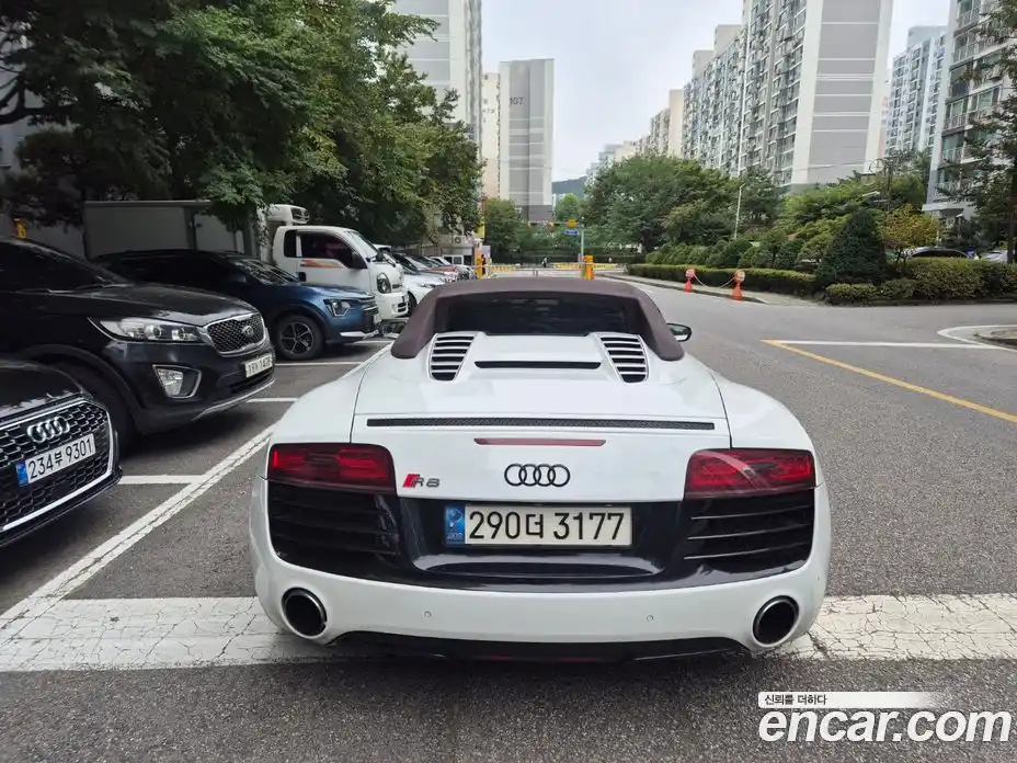 Audi R8 2013 5.2 Автомат в Москве № 157642, фото 4