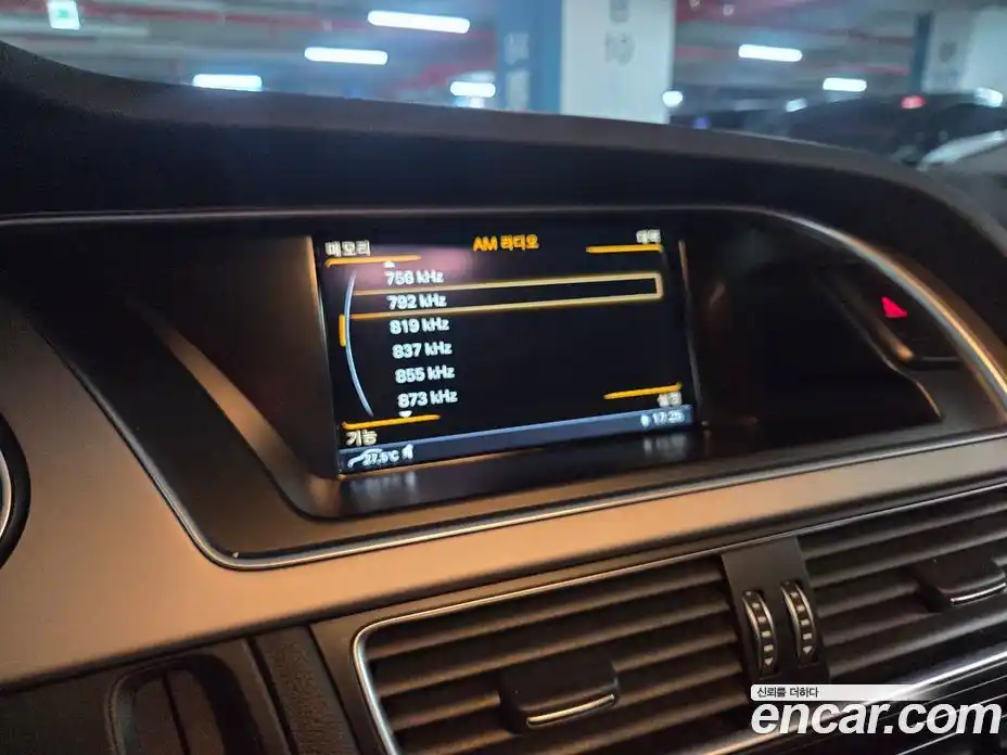 Audi A4 2015 2.0 Автомат в Москве № 164061, фото 12