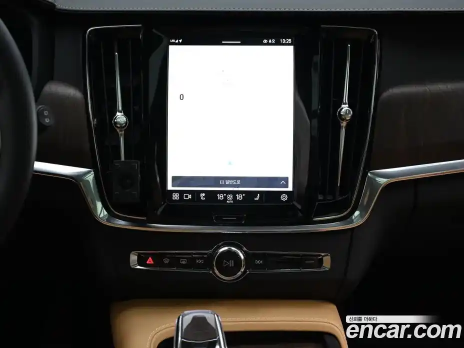 Volvo V90 2024 2.0 Автомат в Москве № 164141, фото 14