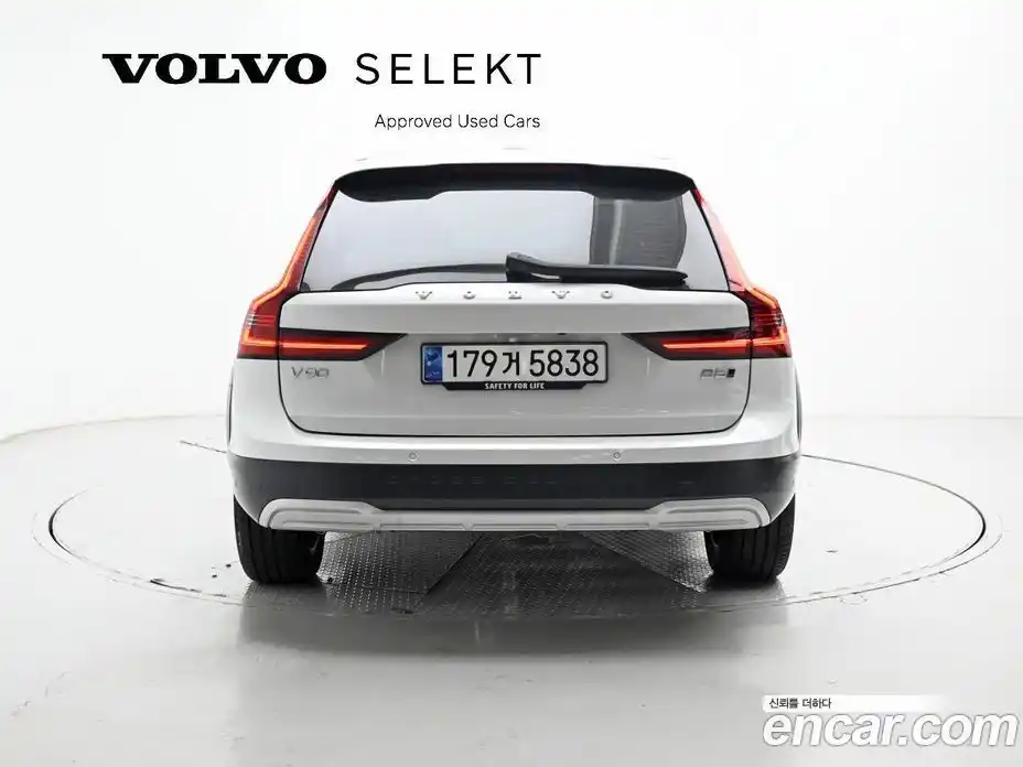 Volvo V90 2024 2.0 Автомат в Москве № 164141, фото 4