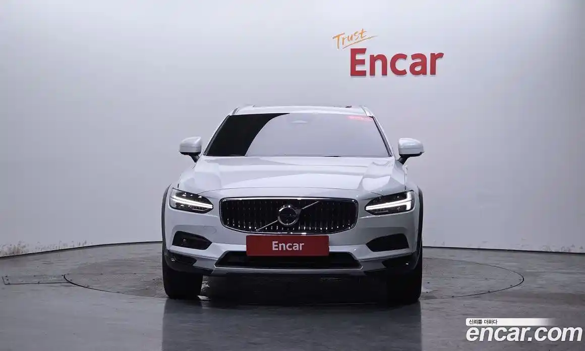 Volvo V90 2024 2.0 Автомат в Москве № 164233, фото 6