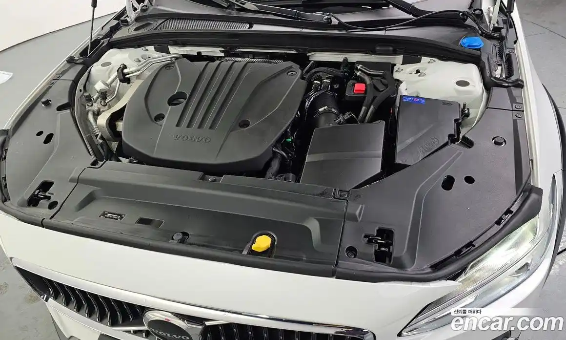 Volvo V90 2024 2.0 Автомат в Москве № 164233, фото 8