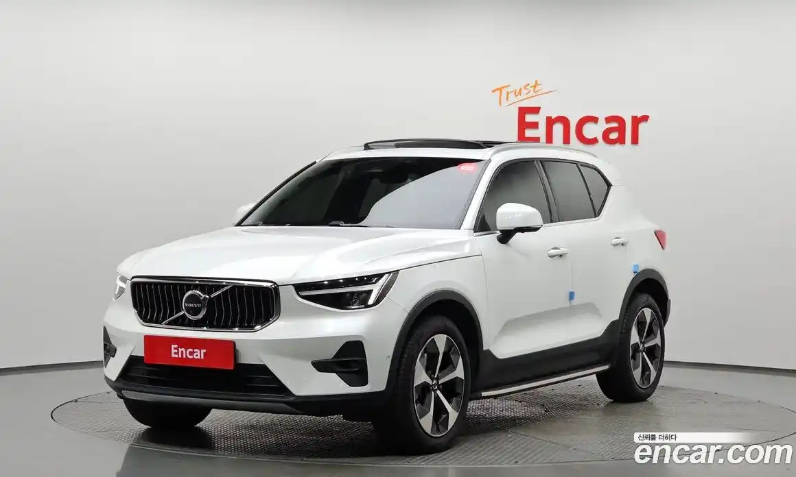 Volvo XC40 2023 2.0 Автомат в Москве № 164279, фото 1