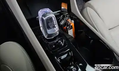 Volvo XC40 2023 2.0 Автомат в Москве № 164279, миниатюра 9