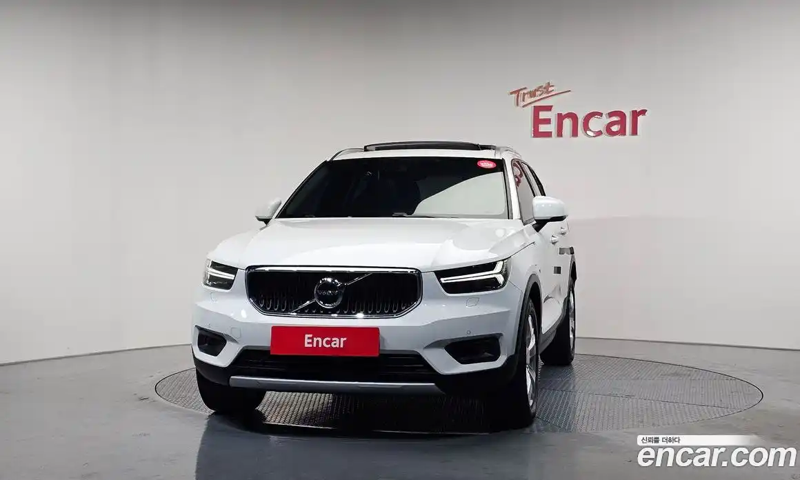 Volvo XC40 2021 2.0 Автомат в Москве № 164535, фото 3