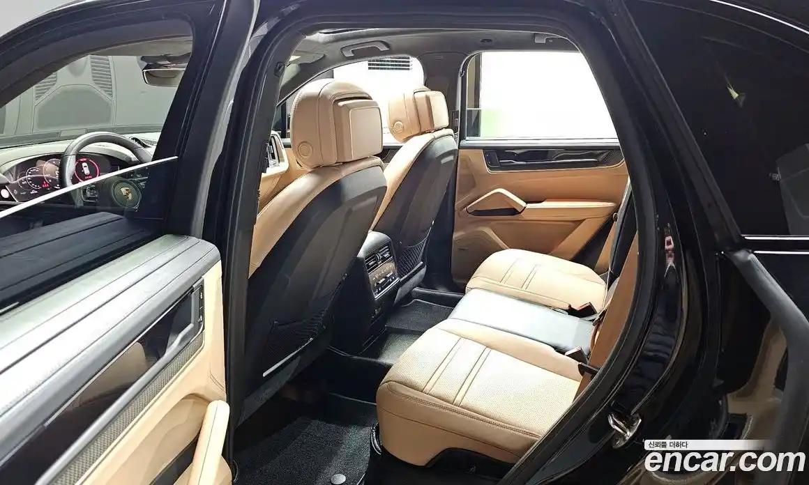 Porsche Cayenne 2024 3.0 Автомат в Москве № 164922, фото 5