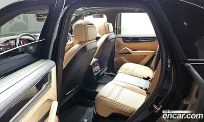 Porsche Cayenne 2024 3.0 Автомат в Москве № 164922, миниатюра 5