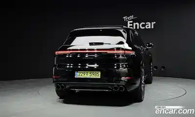 Porsche Cayenne 2024 3.0 Автомат в Москве № 164922, миниатюра 9