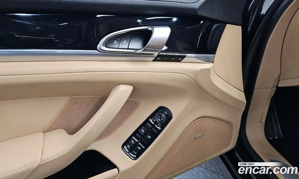 Porsche Panamera 2016 3.6 Автомат в Москве № 165648, фото 19