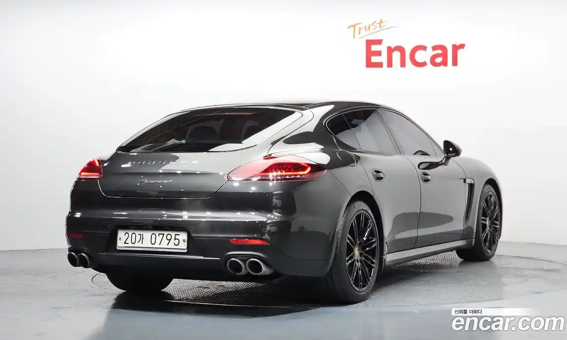 Porsche Panamera 2016 3.6 Автомат в Москве № 165648, фото 3
