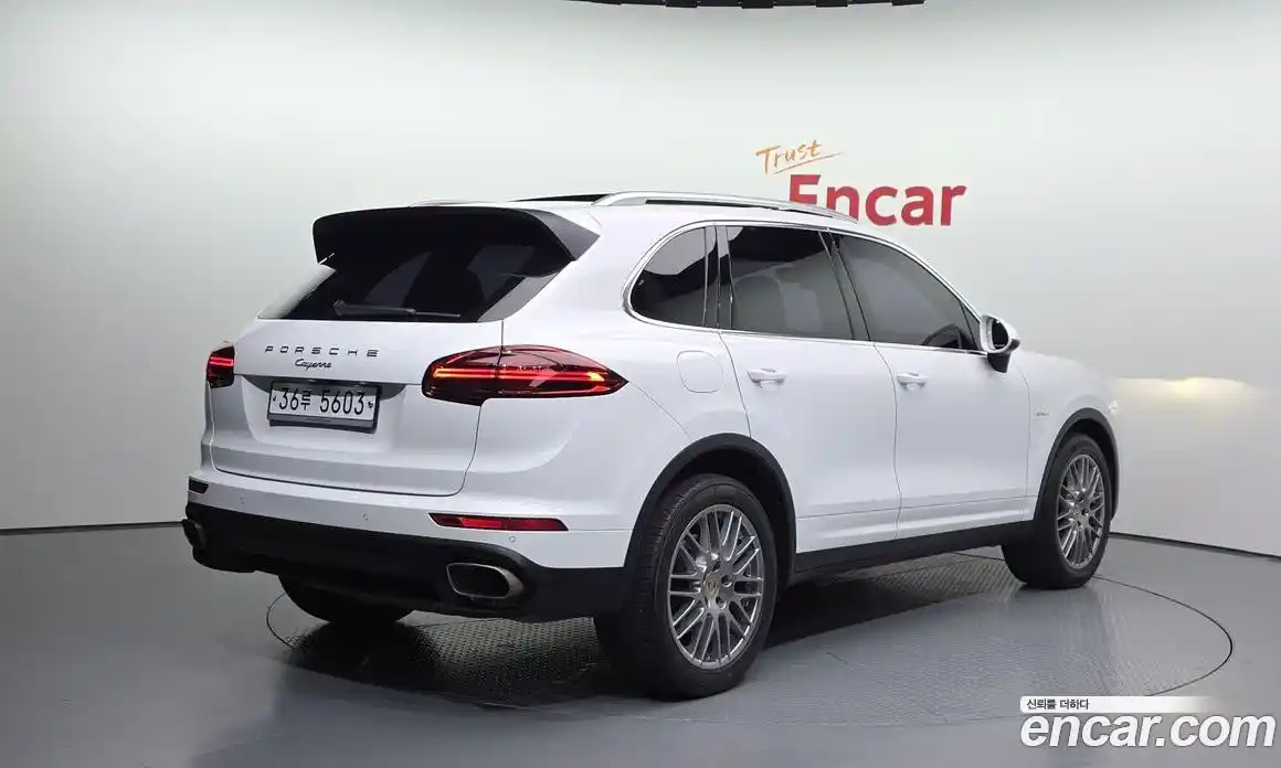 Porsche Cayenne 2015 3.0 Автомат в Москве № 165669, фото 12
