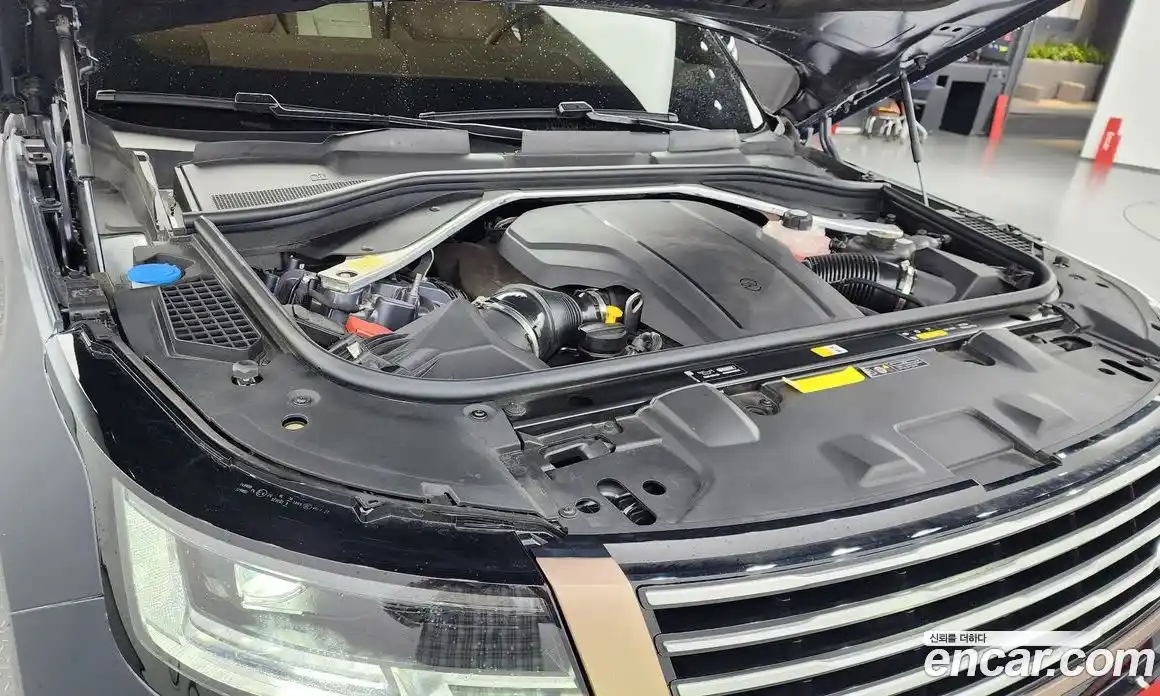 Land Rover Range-Rover 2024 4.4 Автомат в Москве № 166029, фото 9