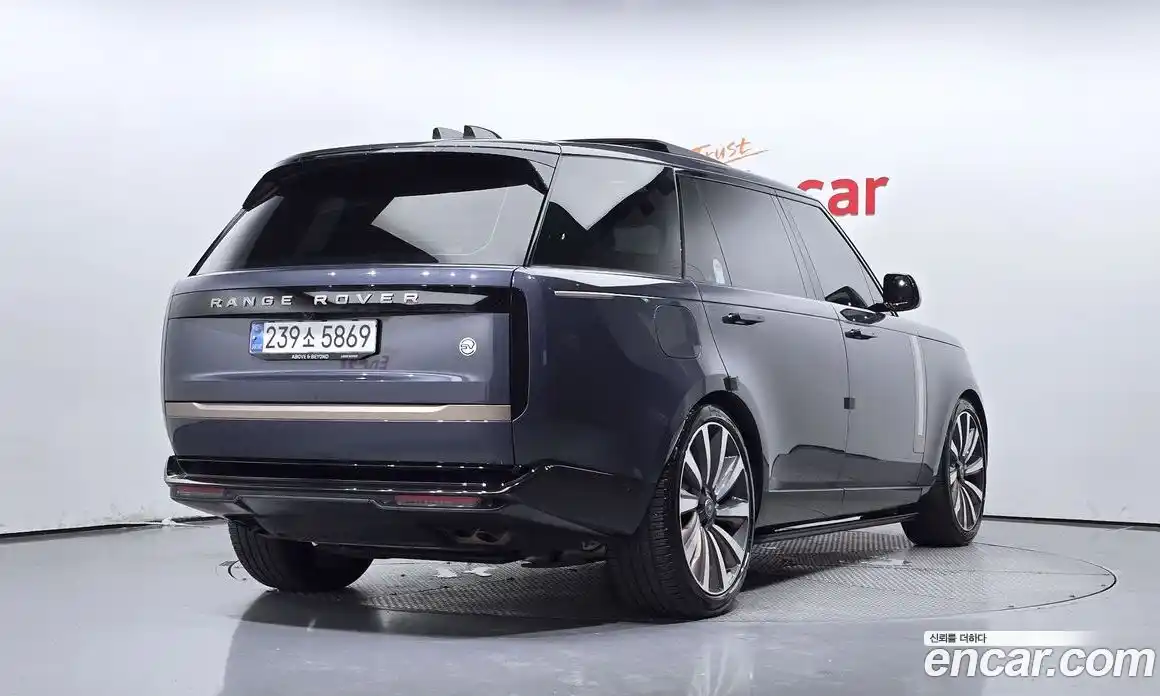 Land Rover Range-Rover 2024 4.4 Автомат в Москве № 166029, фото 10