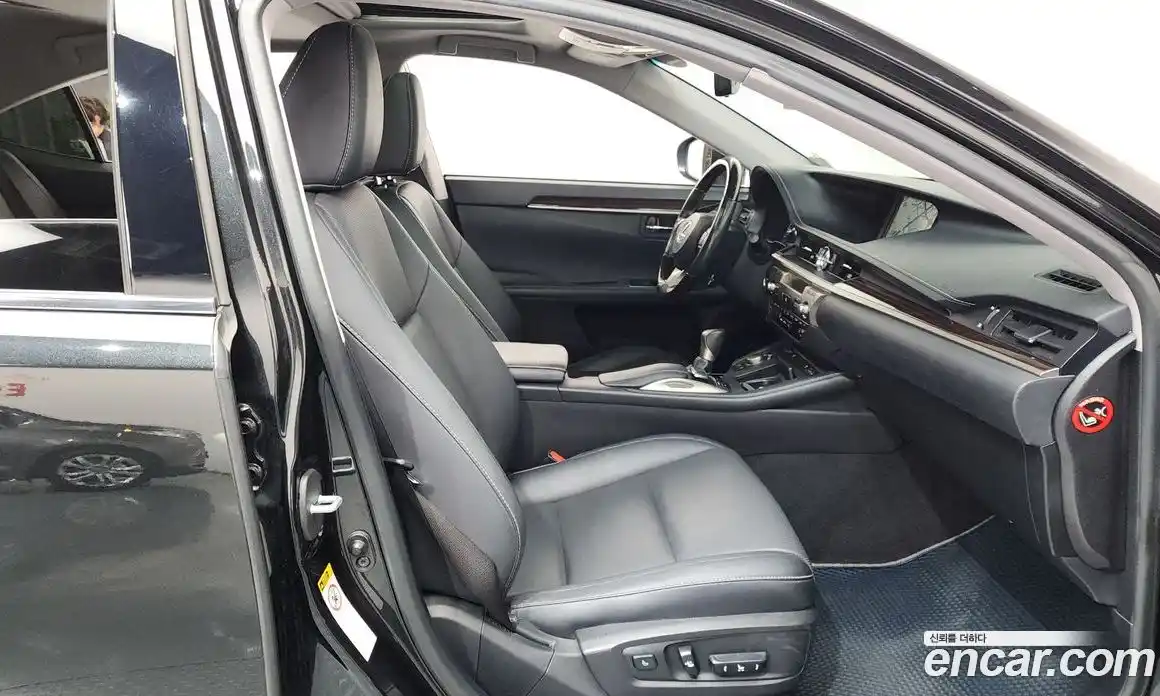 Lexus ES 2017 2.5 Автомат в Москве № 168307, фото 11