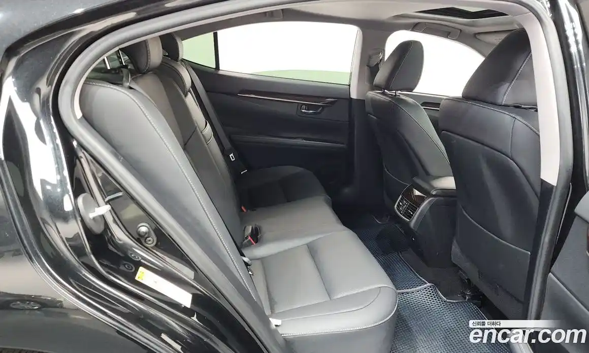 Lexus ES 2017 2.5 Автомат в Москве № 168307, фото 12